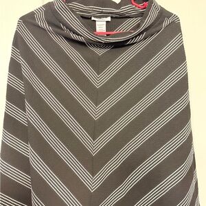 Joe B Chevron Patterned Gray Poncho